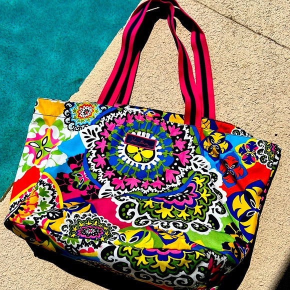 Vera Bradley Handbags - Vera Bradley Oversized Tote Bag